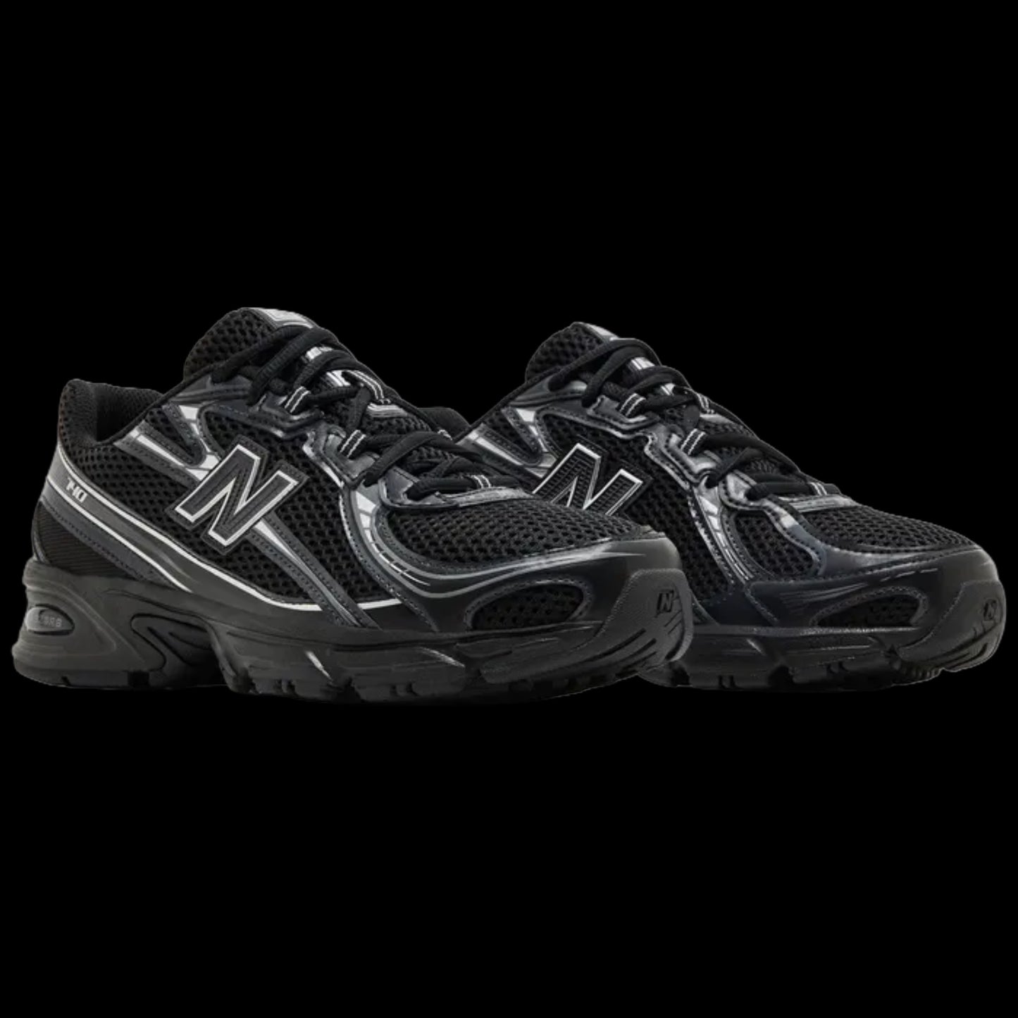 740v2 'Black Silver Metallic'