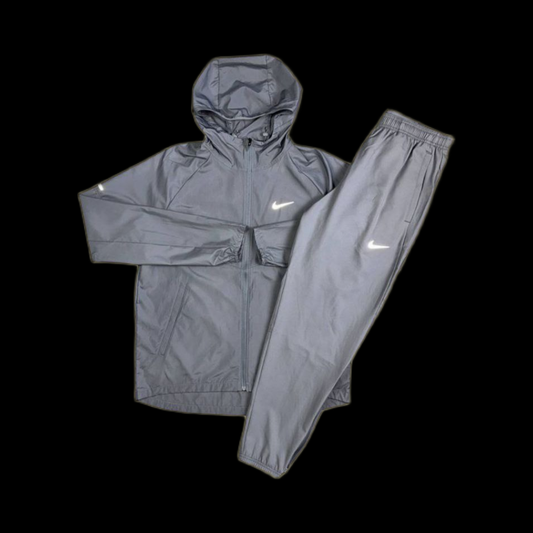 Ensemble Running Grey