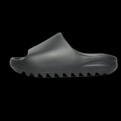 Yeezy Slides 'Dark Onyx'