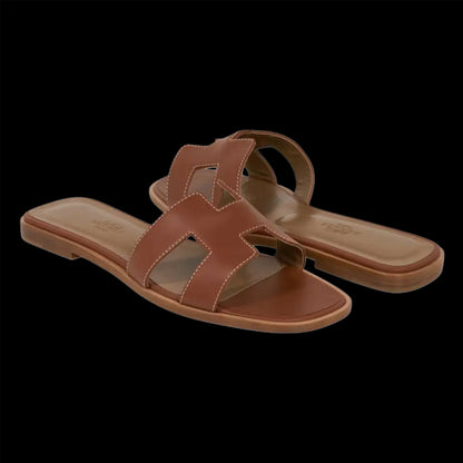 Hermes Oran 'Brown'